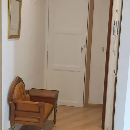 Appartement Moderne à *